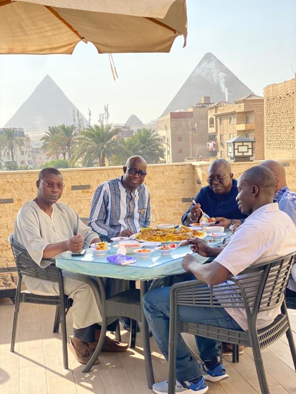 Gambar di galeri bagi Pyramids Hotel & Free pickup shuttle di Kaherah