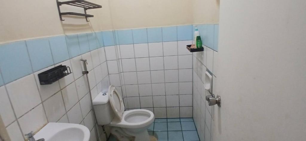 Ένα μπάνιο στο Naga Cozy home