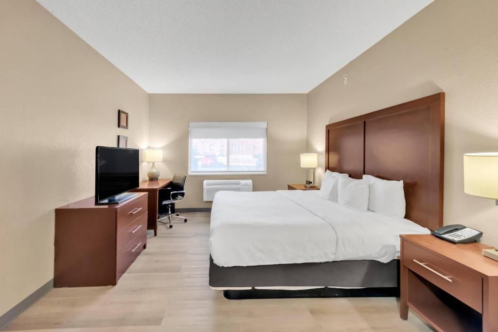 Comfort Suites Lakewood - Denver photo