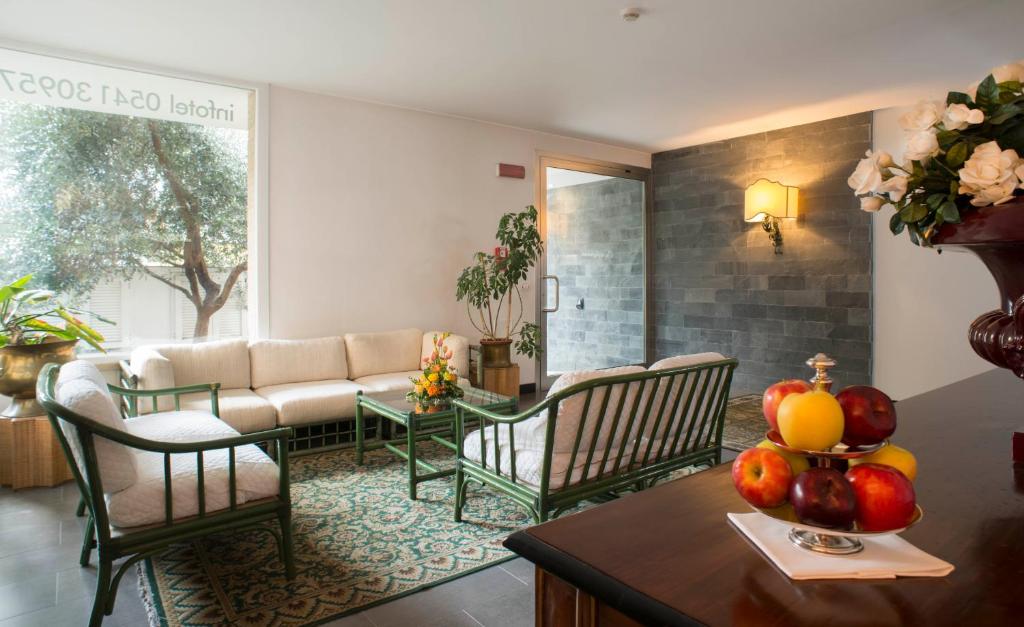 National Hotel - Resim 35