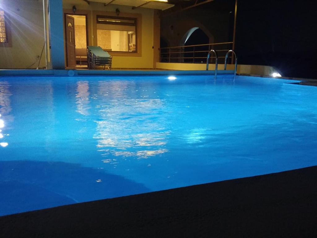 Basen w obiekcie Villa Kefali lub w pobliżu