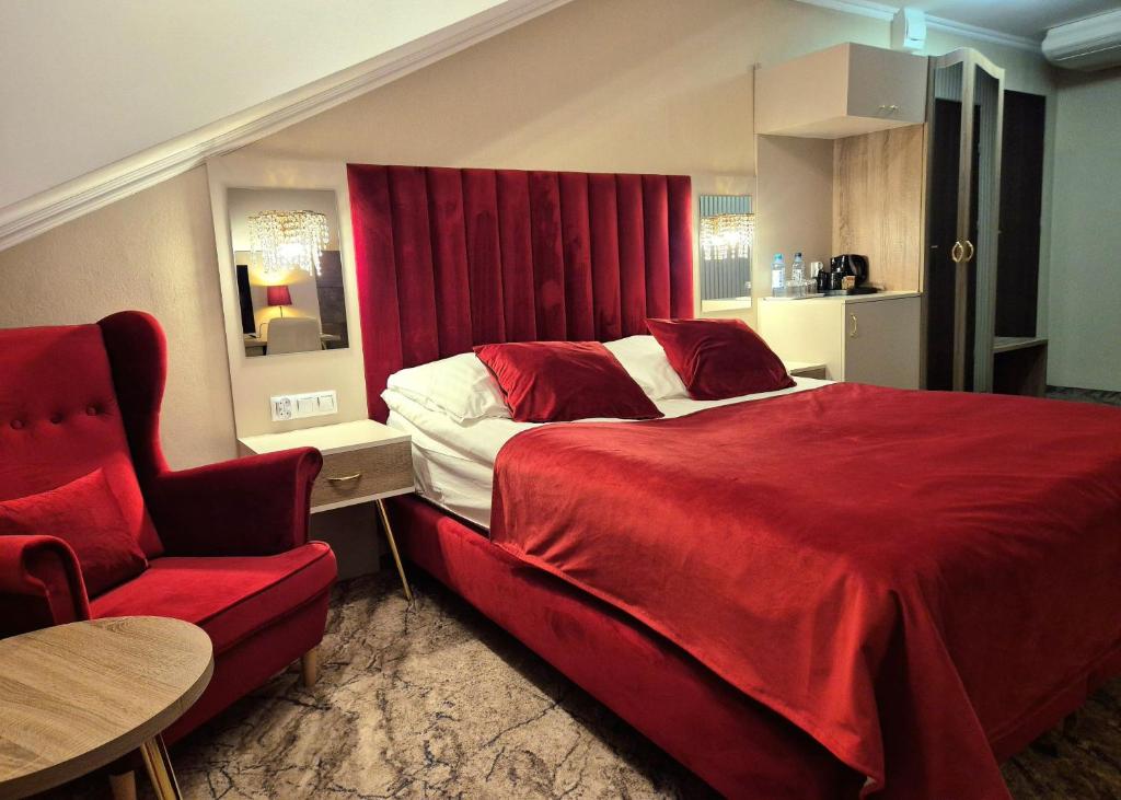 Dworek Nad Stawem & Łaźnia Piwna - Suite-Apartment