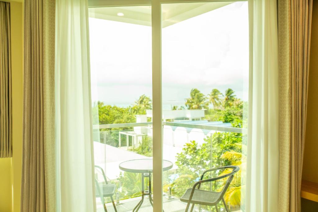 Paradise Found - View 28