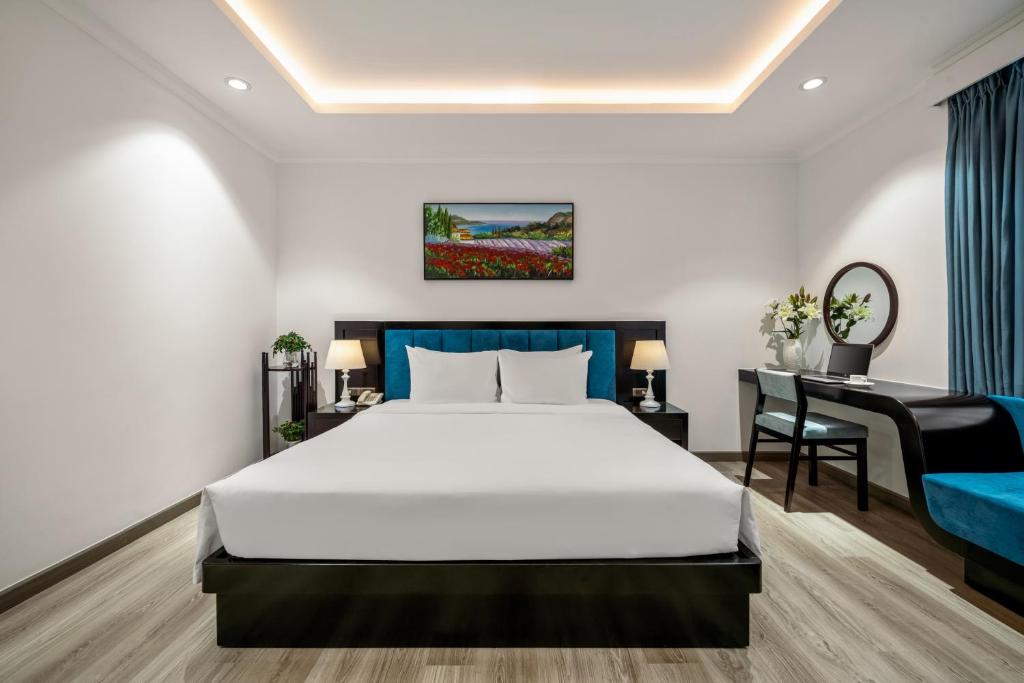 Phòng Deluxe Có Giường Cỡ King - Kèm Trà Chiều