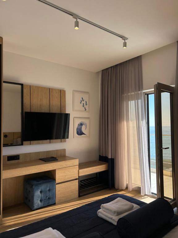 Poseidon The Beach Hotel - 18