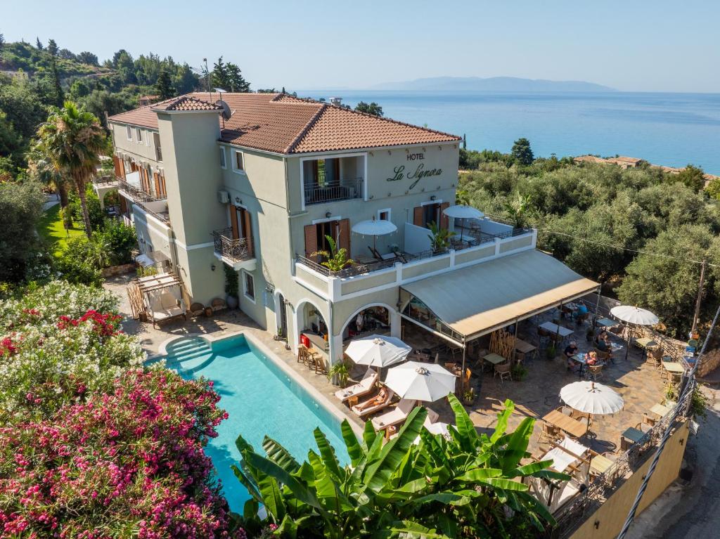 Příroda nedaleko hotelu