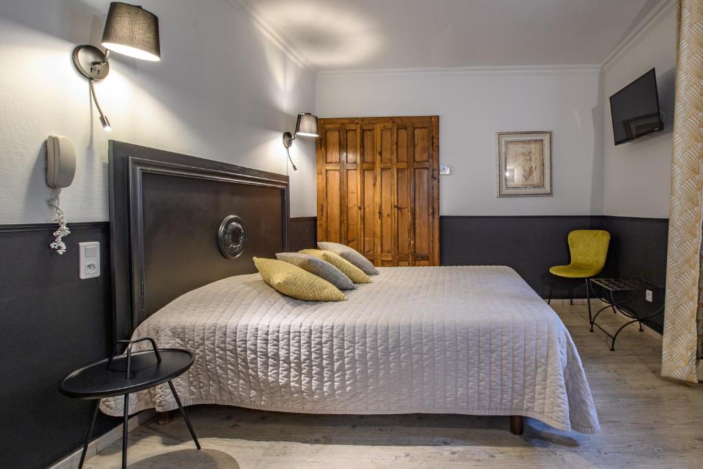 Les Florets - Standard Double Room