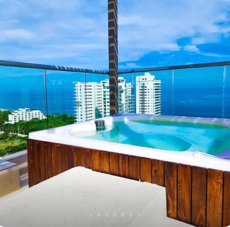 Swimmingpoolen hos eller tæt på Beautiful Salguero apartment, type Lofs