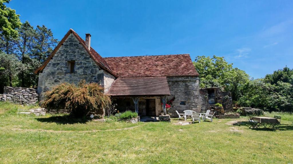 Zahrada ubytování THE BARN, MAISON, PISCINE PRIVATIVE, CALME, WIFI