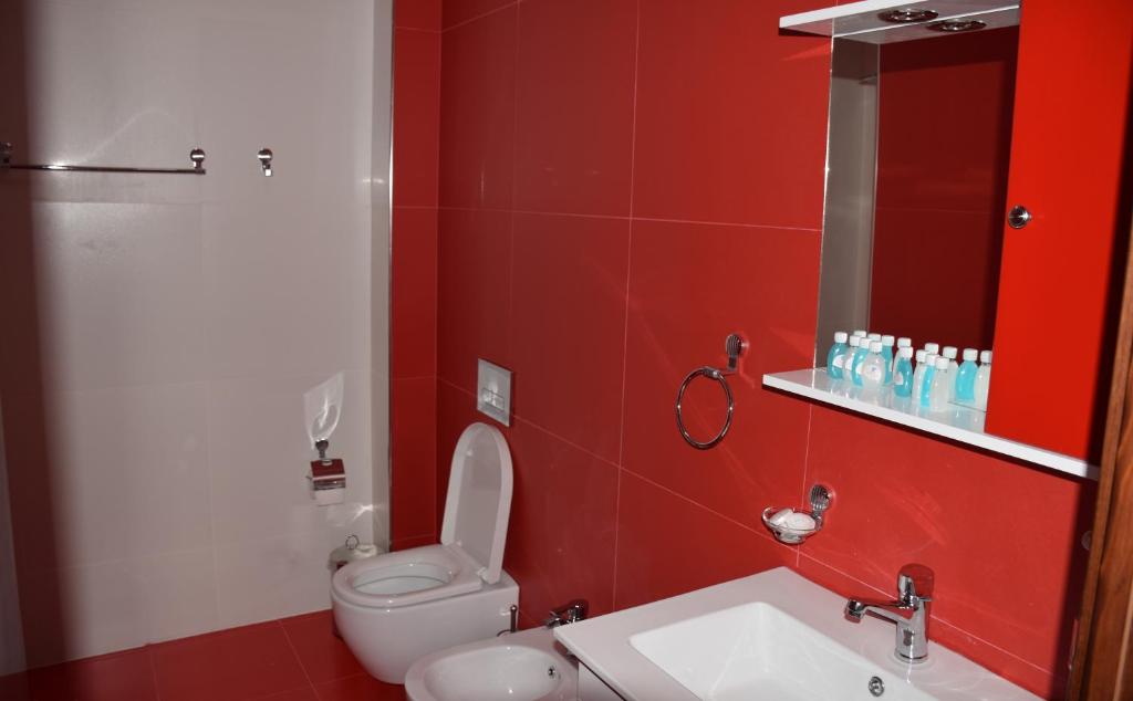 Koupelna v ubytování Hotel Pogradeci 2