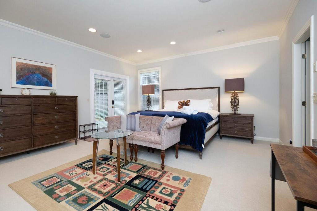 Χώρος καθιστικού στο Prime Richmond Stay 10 min to YVR & Steveston