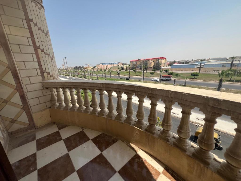 Balkón nebo terasa v ubytování شقه فندقيه مكيفه برج العرب الجديده- الإسكندرية