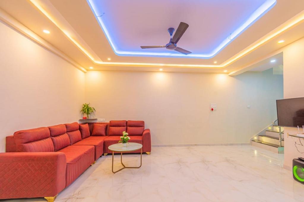 TV a/nebo společenská místnost v ubytování Vantage Point Villa