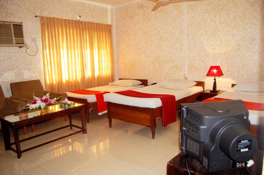 Hotel Swiss Garden International photo
