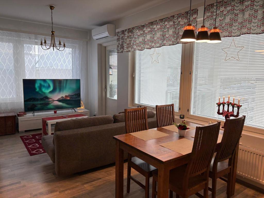 TV a/nebo společenská místnost v ubytování City Center Apartment with Sauna