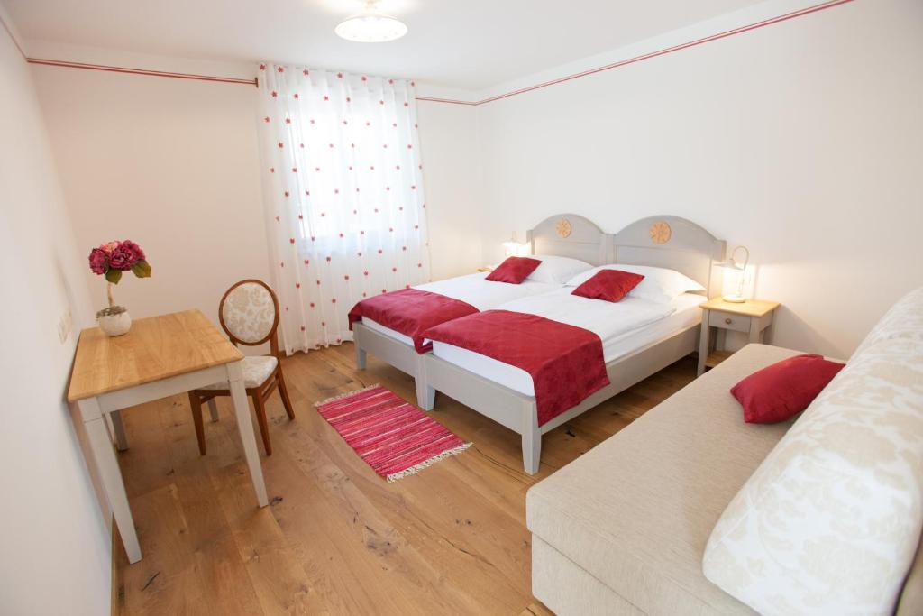 Postel nebo postele na pokoji v ubytování Casa Krasna Gourmet Boutique Hotel