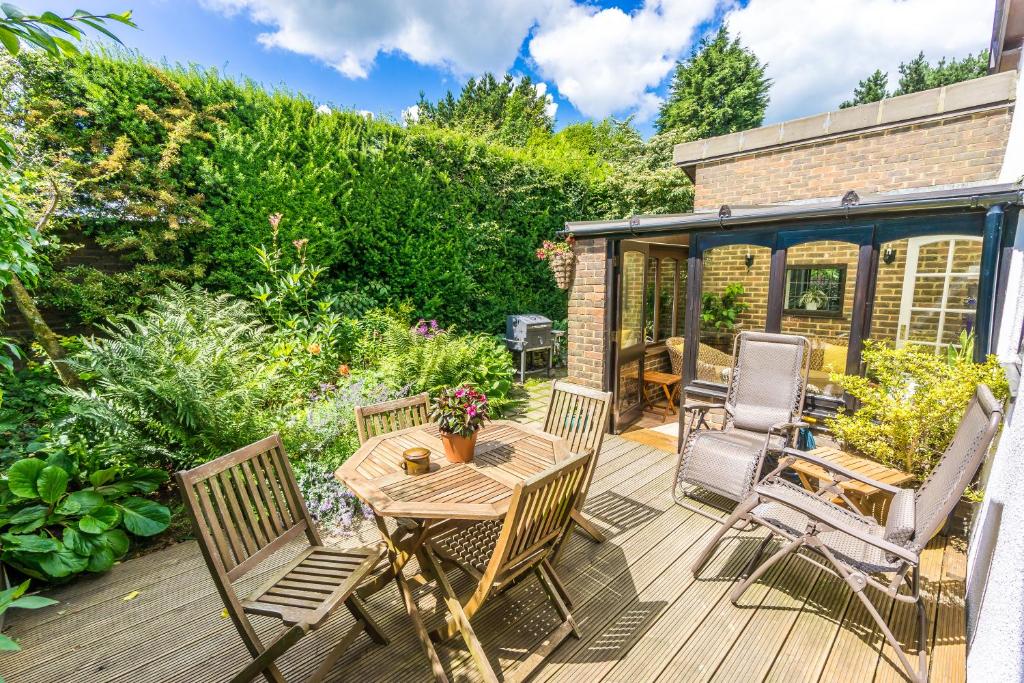 Zahrada ubytování Badgers Den - Covehurst Bay Holiday Cottage