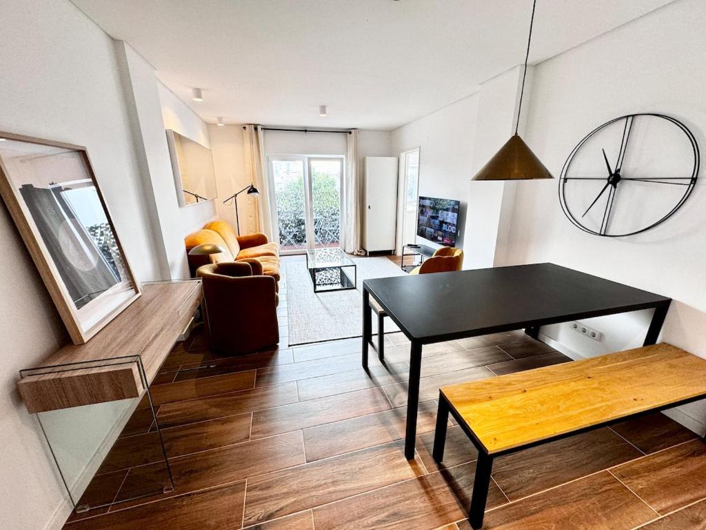 Cascais Parkview Apartment near the Sea - 4 beds