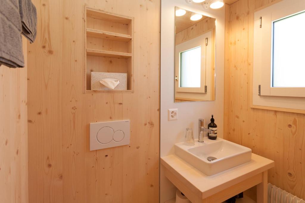 Koupelna v ubytování Lenk Lodge - Boutique & Design Hotel und Apartements