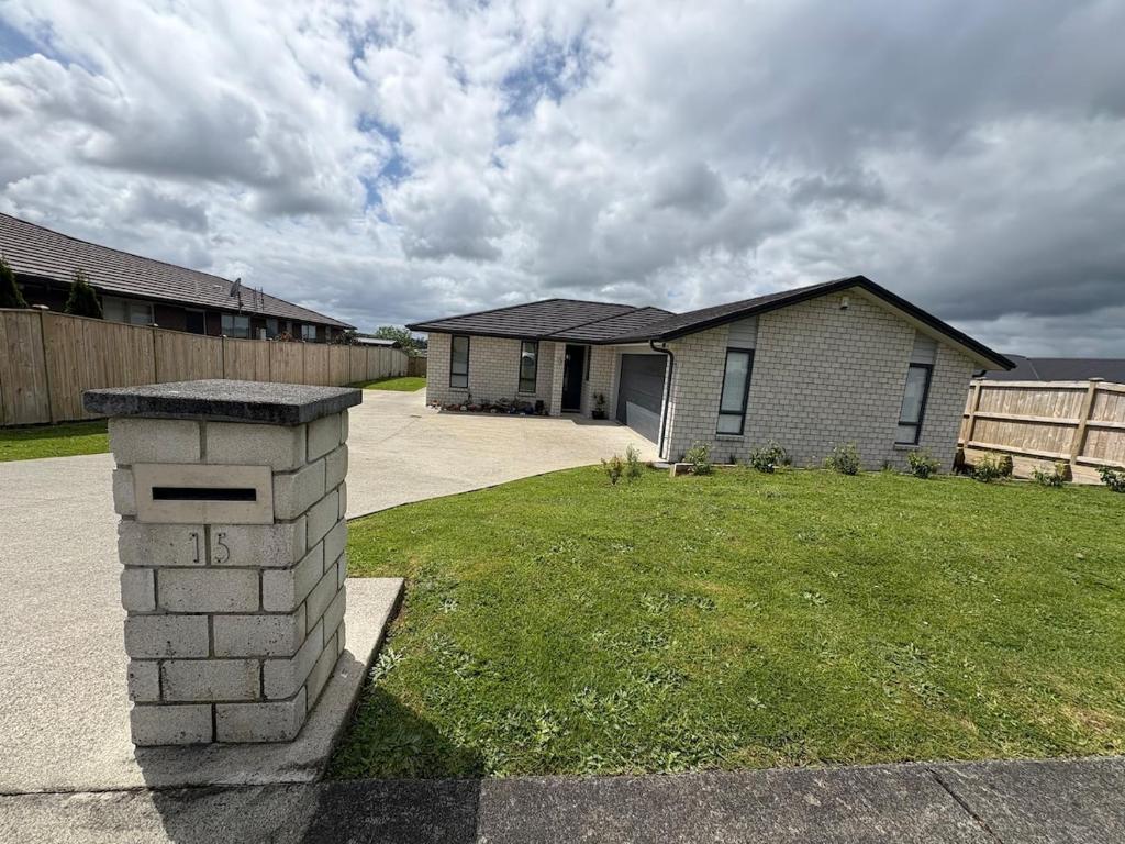 Το κτήριο όπου στεγάζεται  η παραθεριστική κατοικία