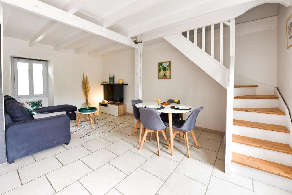 Posezení v ubytování L'Échappée Niortaise by CozyLife