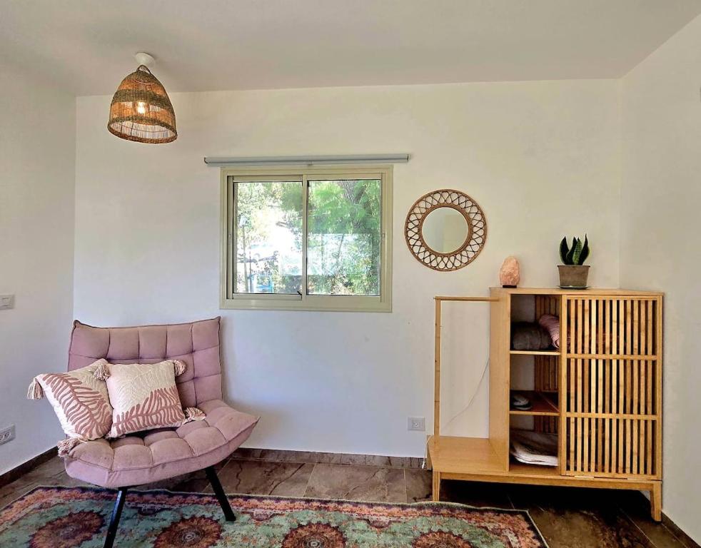 Χώρος καθιστικού στο Nature's Way of Living, a healthy way of life!