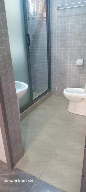 Ένα μπάνιο στο NEO HOME Gbawe