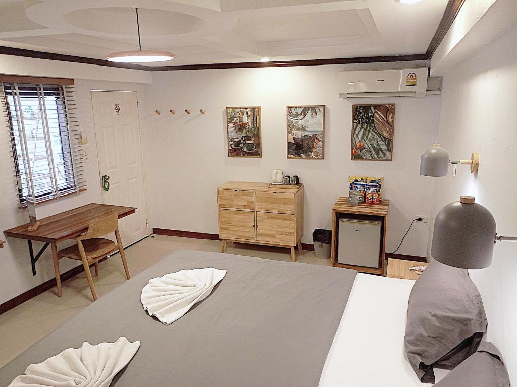 The Reef Hotel & Studios - 3