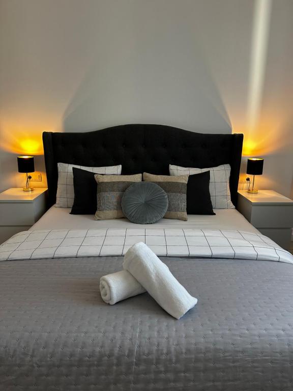 Picture of Chic Urban 2BR Flat Hideway in Vibrant Clapham