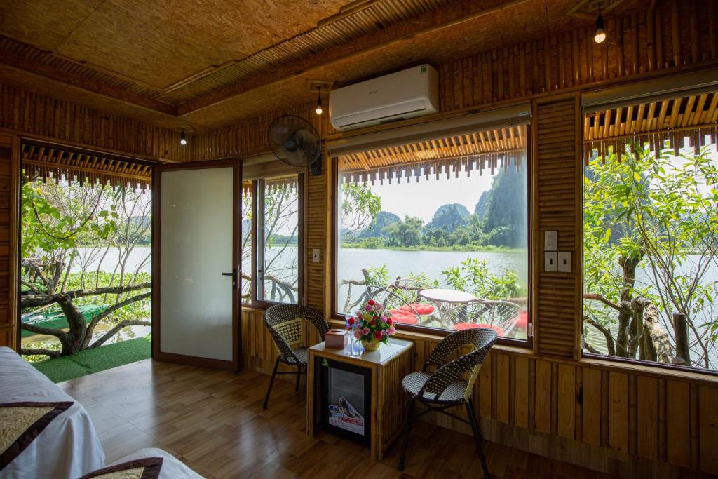 Xuan Son Lakeside Bungalow - 15