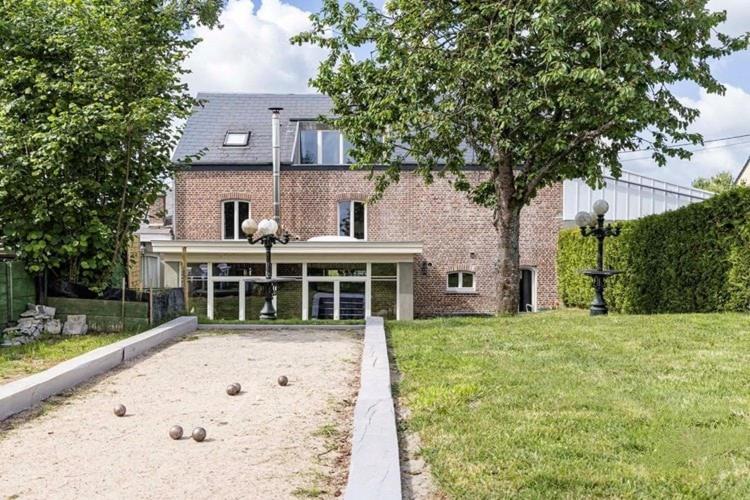 Κήπος έξω από το Les années platine- Rochefort