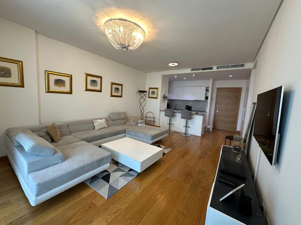 TV a/nebo společenská místnost v ubytování Queen BW