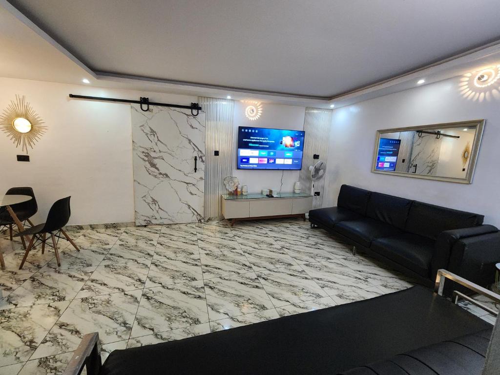 Μια τηλεόραση ή/και κέντρο ψυχαγωγίας στο The Milton Apartment