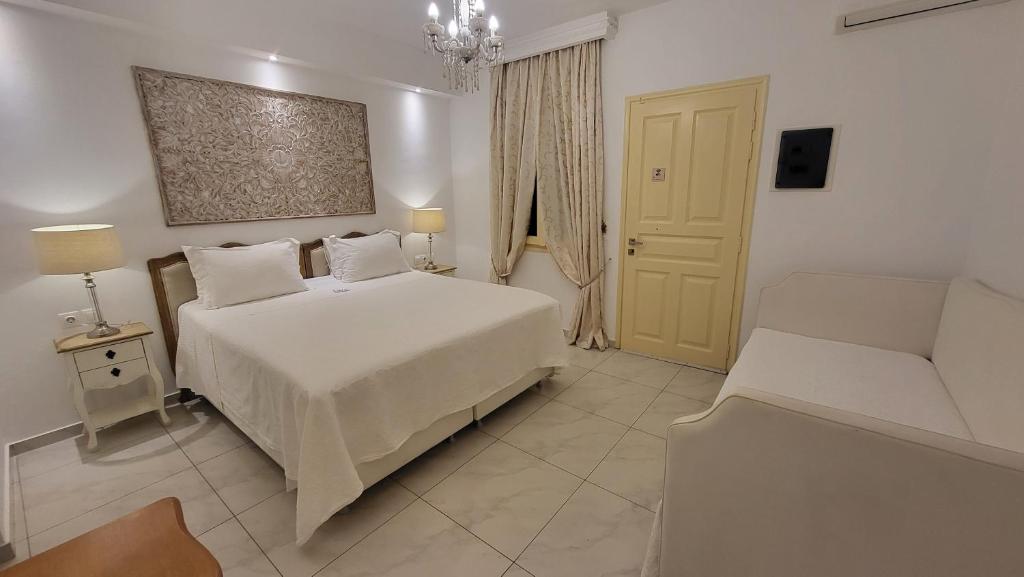 The White Suites - 12