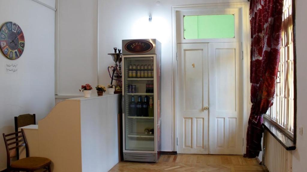 Η κουζίνα ή μικρή κουζίνα στο Hostel Color