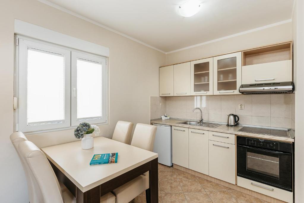 Sun Village Aparthotel - 3