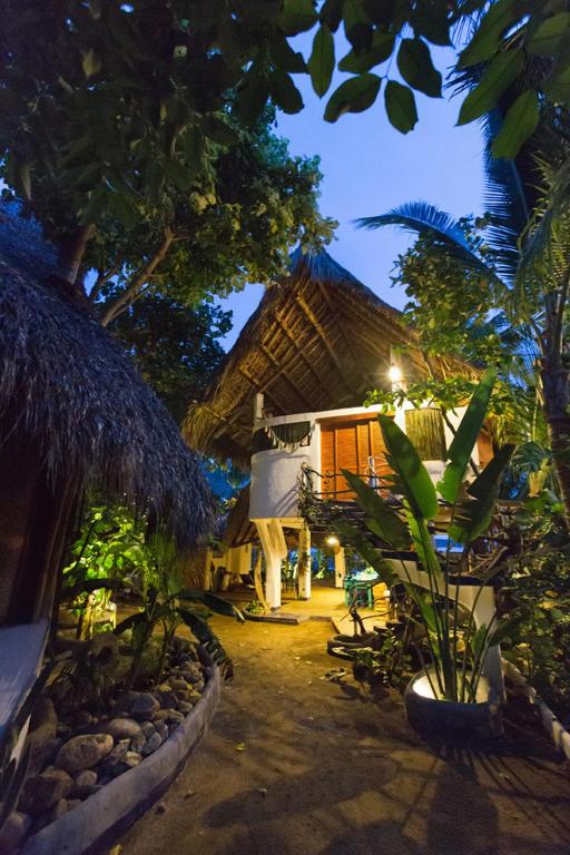 Jardí fora de Bambú Ecocabañas
