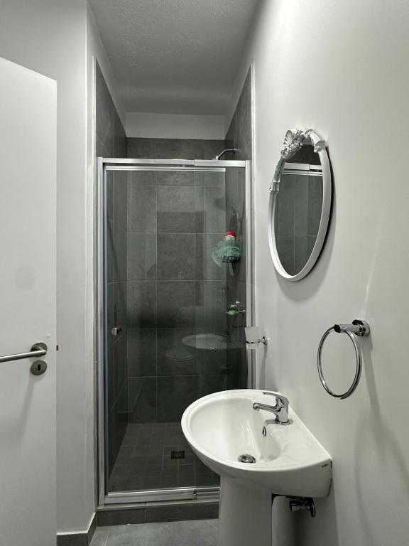 Ένα μπάνιο στο The Living Waters Apartment Sheffield