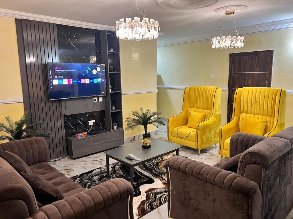 Χώρος καθιστικού στο Ajoke Place A