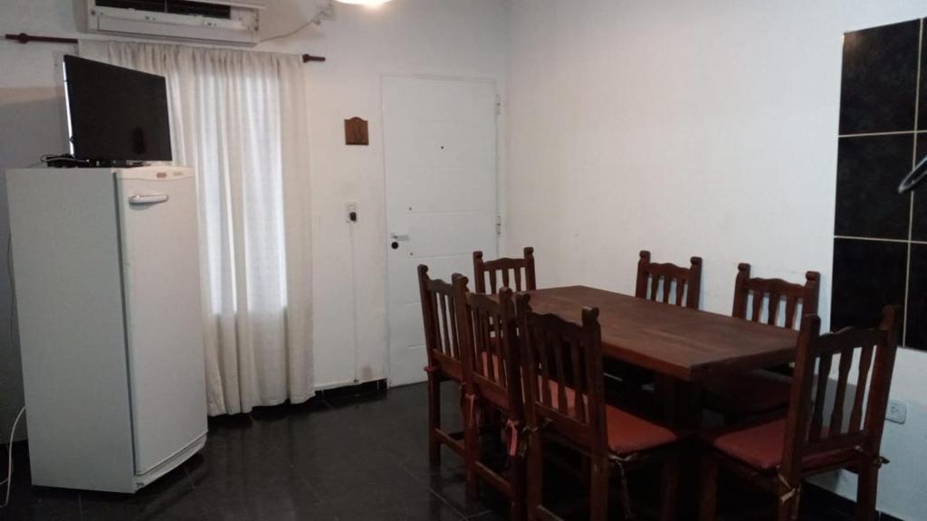 Una cocina o zona de cocina en Los Gringuitos - Trapiche