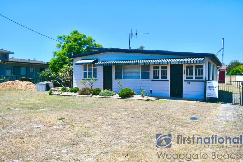 Το κτήριο όπου στεγάζεται  η παραθεριστική κατοικία