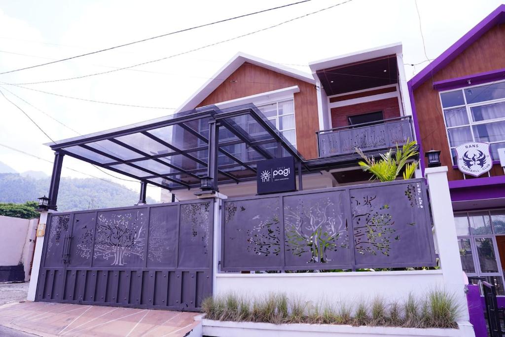 Budova, kde se vila nachází