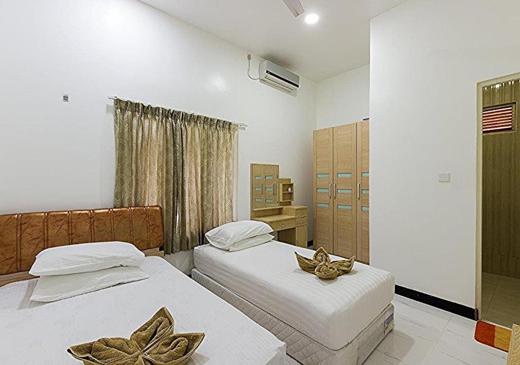 Surf Trip Maldives - 13