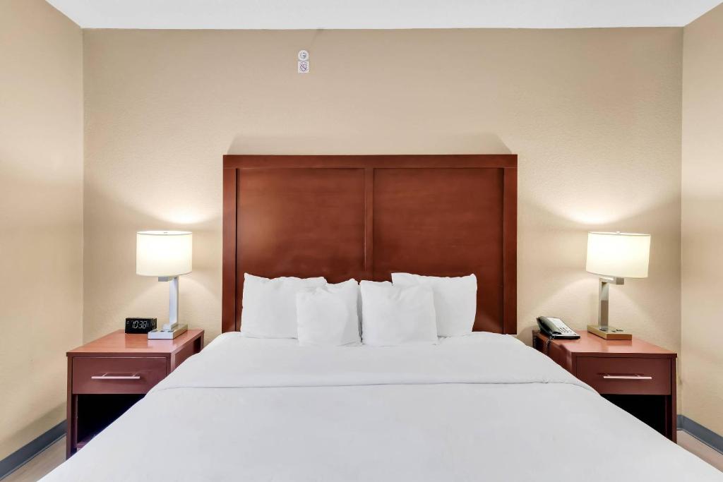 Comfort Suites Lakewood - Denver photo