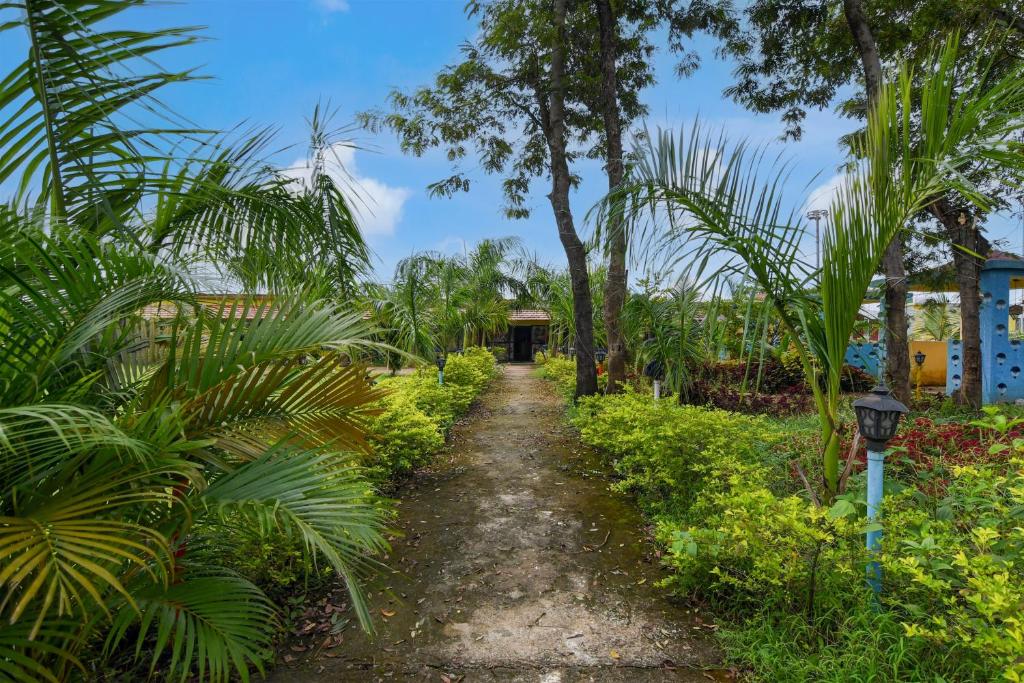 Zahrada ubytování Hotel O R.K International Resort