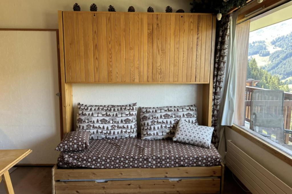 Galeriebild der Unterkunft Studio with stunning views and modern amenities in Mussillon