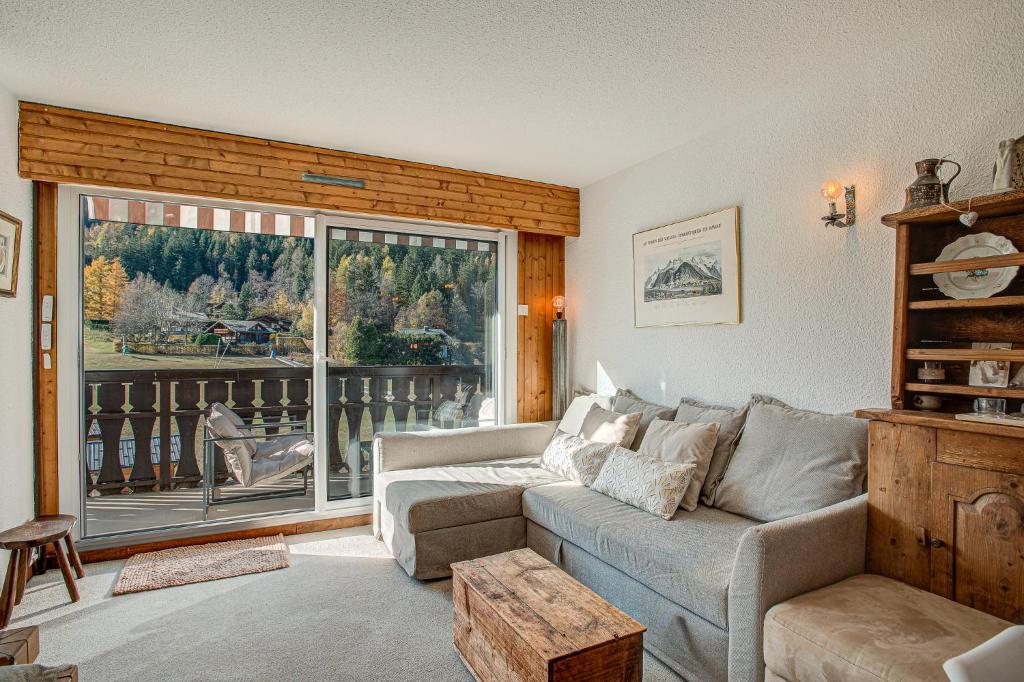 Apartment Mika, Alpes Agency, Slope side location, Central Chamonix, Sleeps 4-6