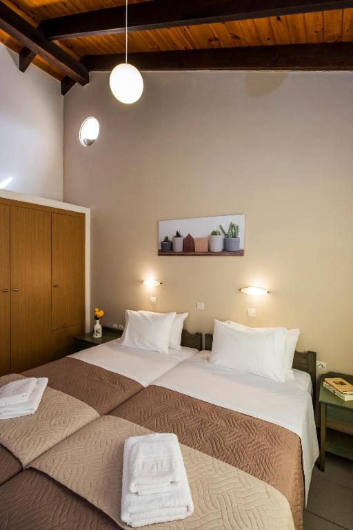 Theos Village Apartments - 16