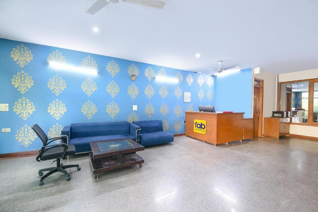 Χώρος καθιστικού στο FabHotel Vagmi