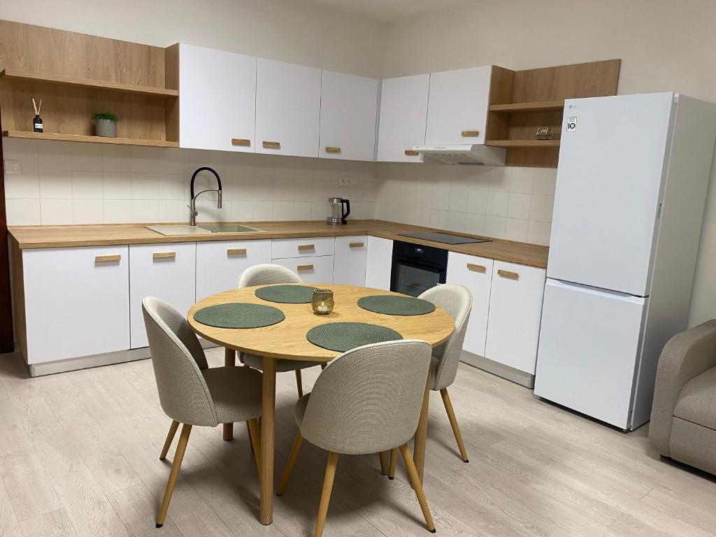 Kuchyň nebo kuchyňský kout v ubytování Lux Konštantínova